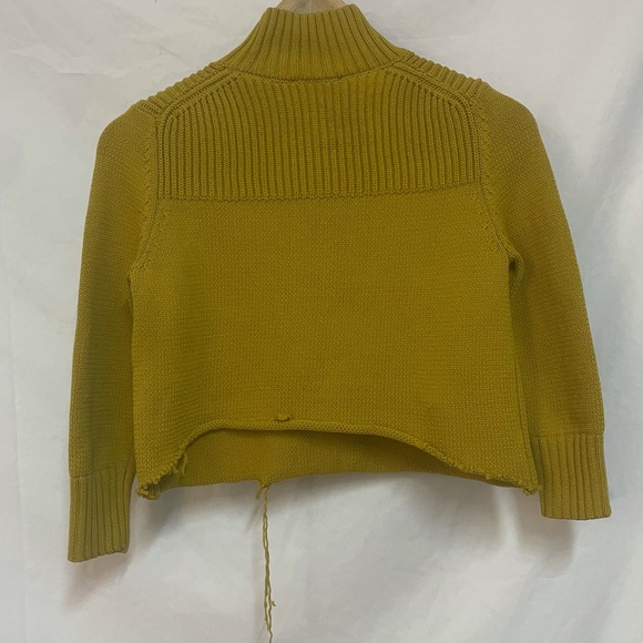 Turkish Waistline Throw Sweater - Picture 3 of 3